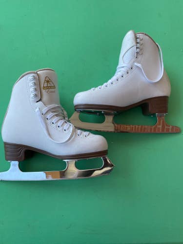 Used Jackson Ultima Excel Figure Skates | Adult 5.5 C