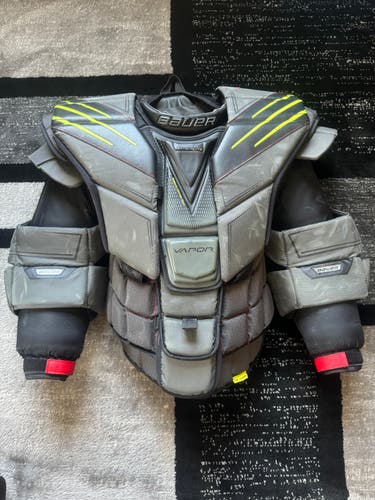 Bauer Vapor Hyperlite Pro Senior Medium Goalie Chest Protector