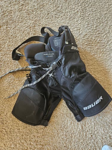 Used Junior Small Bauer Nexus 8000 Hockey Pants