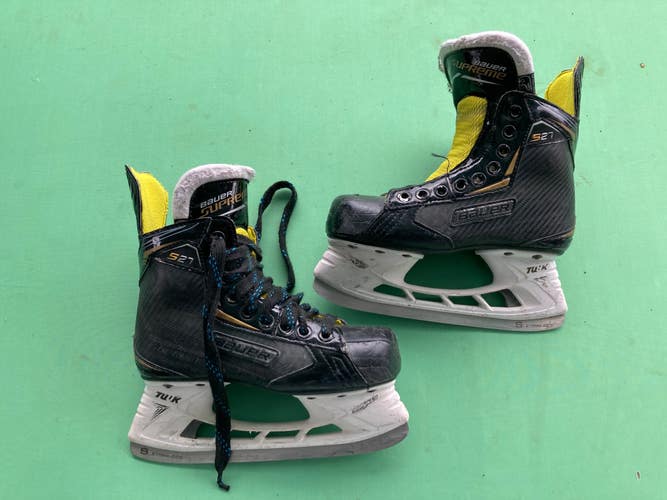 Used Junior Bauer Supreme S27 Hockey Skates Regular Width Size 2