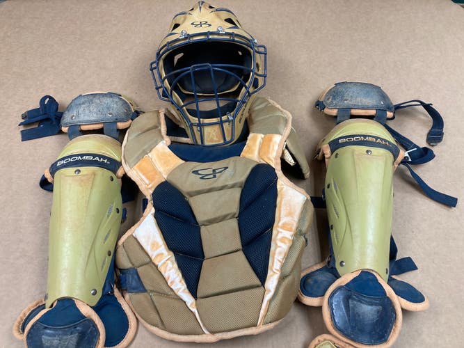 Boombah Youth Age 9-12 Catcher's Set