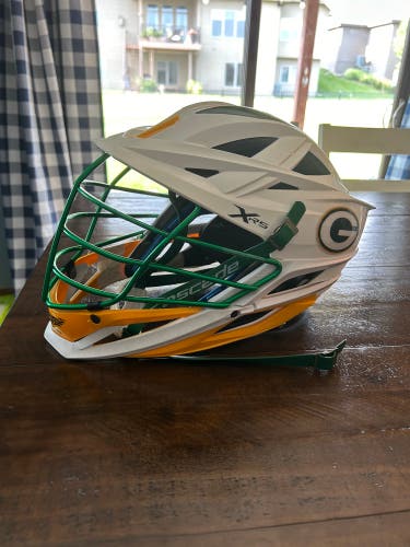 Cascade XRS Lacrosse Helmet - Great shape
