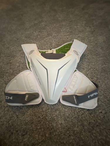 Used Large Maverik M5 Speed Pad Shoulder Pads