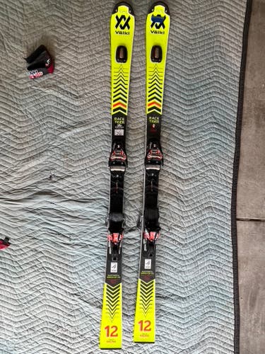 Volkl 155 cm Racetiger SL Skis With Marker 16 Din Bindings