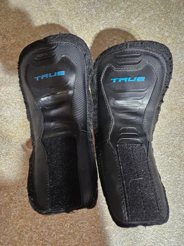 Used True Pro Custom Hockey Skate tongue set