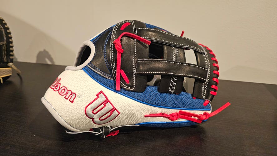 New 2022 Wilson Mookie Betts Right Hand Throw Outfield A2K Baseball Glove 12.5"