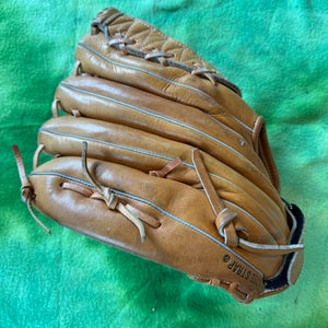 Wilson Baseball Mitt (Used)