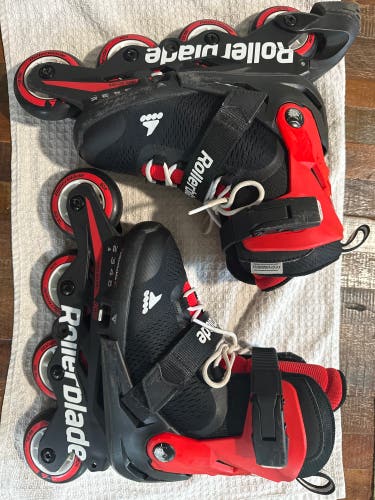 Rollerblades adjustable Size 2-5