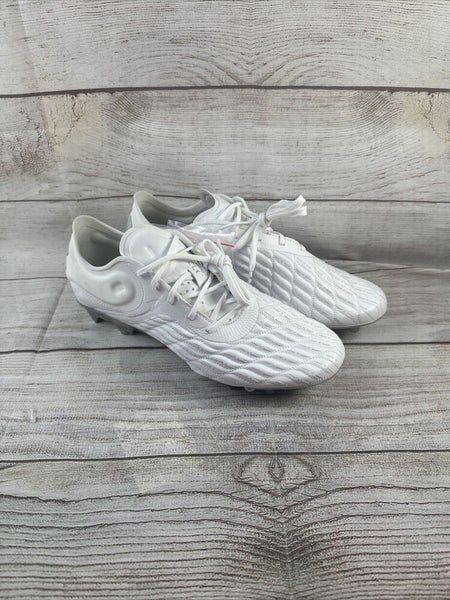 New Under Armour Magnetico Elite 3 FG Soccer Cleats White 3026740-101 Men’s 10.5