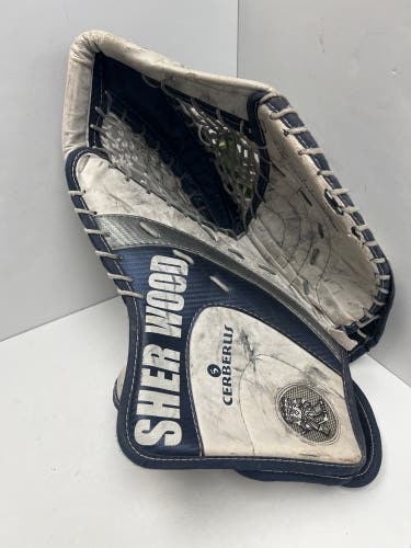 Sher-Wood Cerberus 5 Senior Regular Goalie Catch Glove