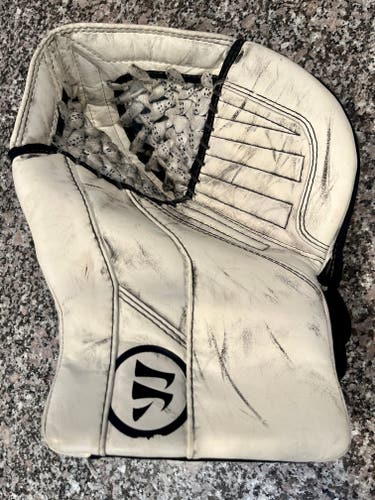 Used Warrior Ritual G5 Regular Goalie Glove