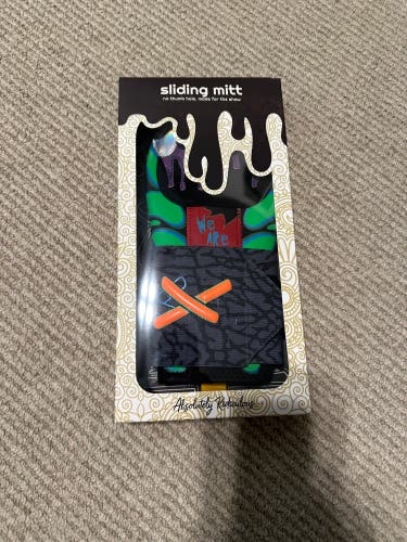 Absolutely Ridiculous ARIA Glow in the Dark Out of this world Jazz Chisholm Sliding mitt 9 and Up