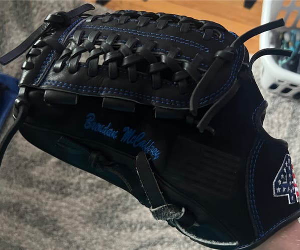 New 2023 Pitcher's 12" Signature Series Baseball Glove