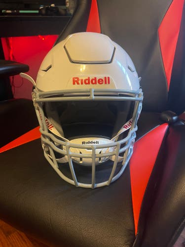 2023 Riddell Speedflex Football Helmet