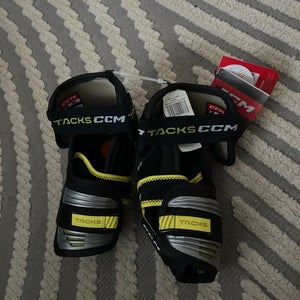New Senior CCM  Tacks AS-V Elbow Pads