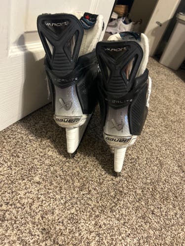 Bauer hyperlite skates