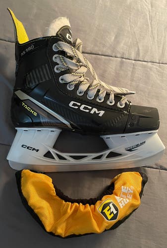 CCM tacks AS-560