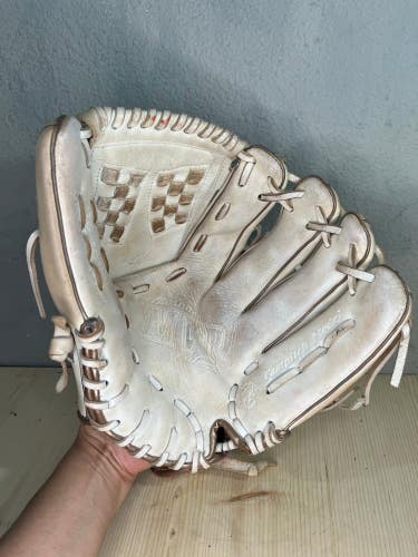 White/Rose Gold Used Mizuno MVP Prime SE Right Hand Throw Softball Glove 12.5"