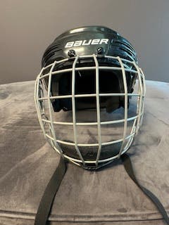 Used Small Bauer BHH2100S Helmet