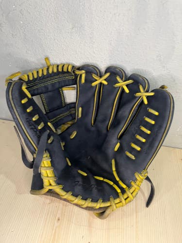 Black Used 44 Pro Signature Series Right Hand Throw Baseball Glove 11.5"