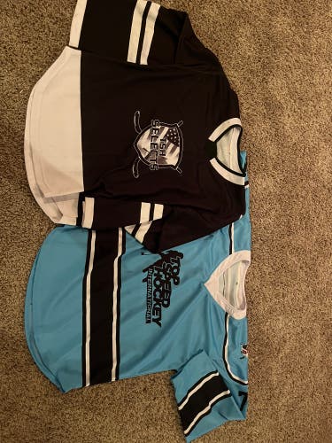 Hockey jerseys (Game)