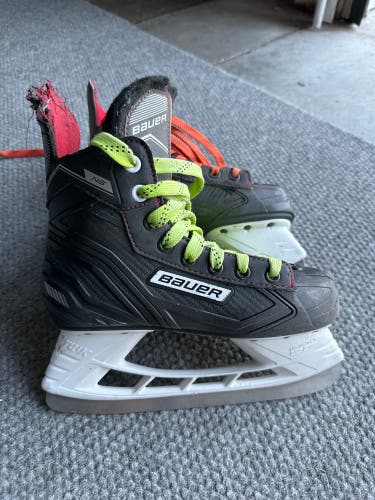 Used Bauer Size 2.5 Ns Hockey Skates