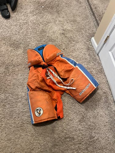 Little Caesar’s player pants size xl