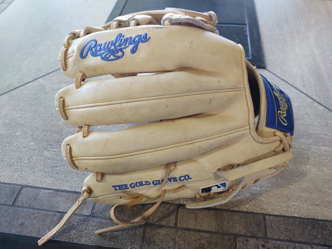 Rawlings Right Hand Throw Heart of the Hide Baseball Glove 12.25"