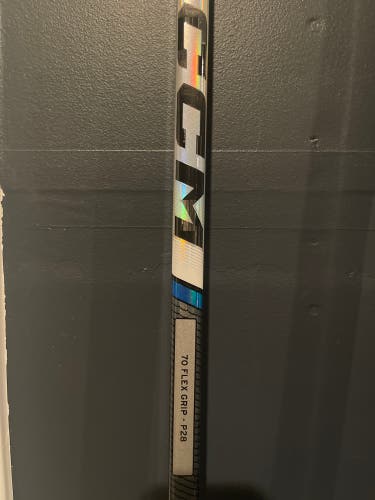 New Senior CCM Left Hand P28 Jetspeed FT6 Pro Hockey Stick