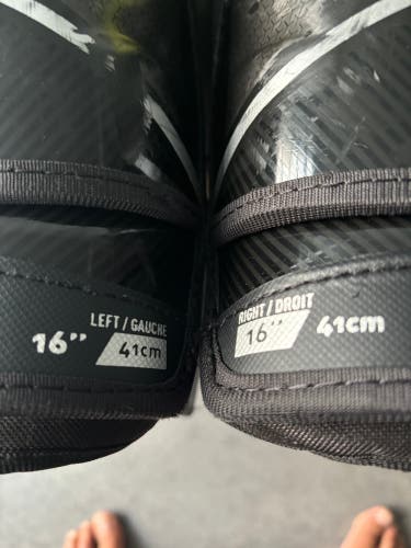 Used Senior Bauer 16" Supreme ultrasonic Shin Pads