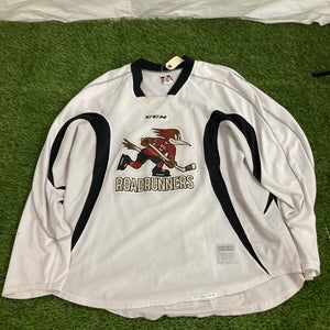 Used Size 56 Men's CCM Edge TUCSON ROADRUNNERS Pro Stock Practice Jersey White
