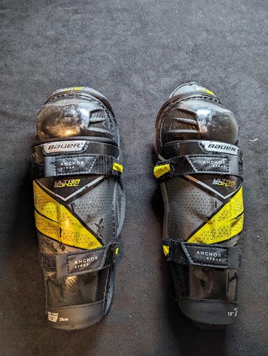 Used Bauer Supreme Ultrasonic 10" Shin Pads