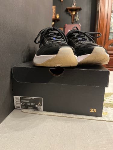 Air Jordan 11 CMFT Low