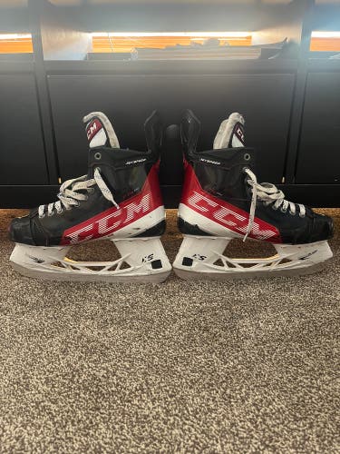 Used CCM Regular Width 8 Hockey Skates