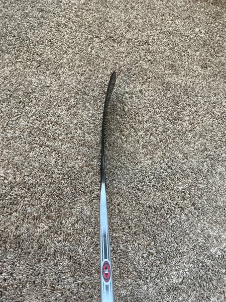 New Pro Stock Easton Synergy Team CANADA Limited Edition Hockey Stick - P10 Shanahan LH