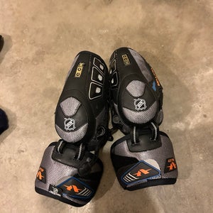 Used Youth CCM  Vector Elbow Pads