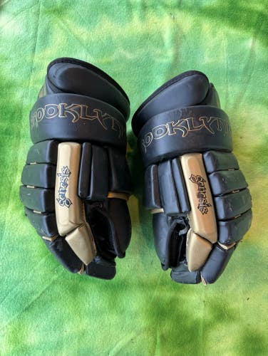 Black Used Senior Other Gloves 14"