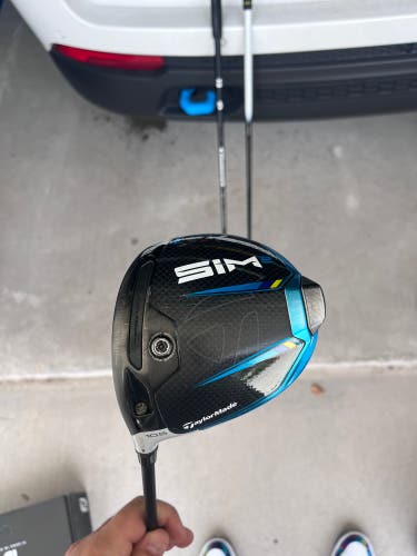 TaylorMade Left Hand Sim2 Driver