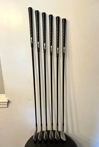 Used Men's Mizuno MX-15 Right Handed Iron Set Regular Flex Graphite Shaft