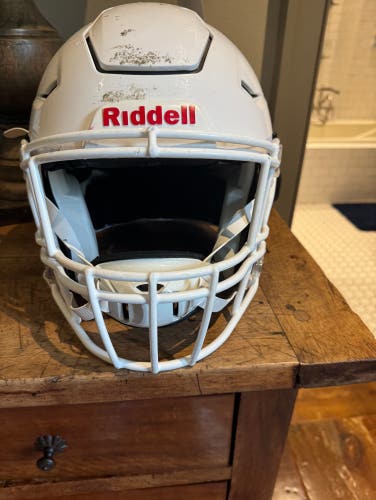 Large Riddell SpeedFlex Helmet Used