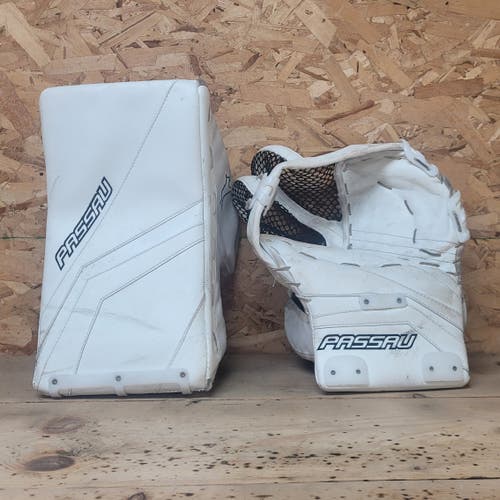 Used Passau Ball Hockey Golve & Blocker