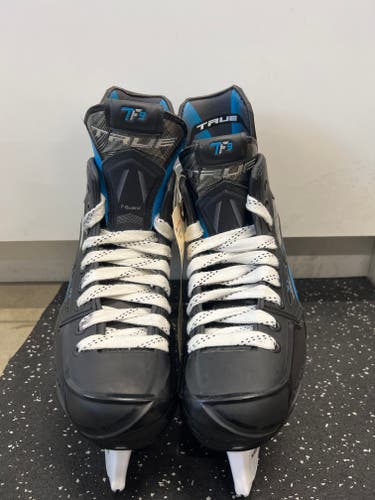 New Intermediate True TF9 Hockey Skates Regular Width Size 4.5