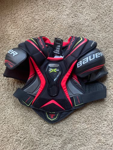 Bauer 2x Pro shoulder pads