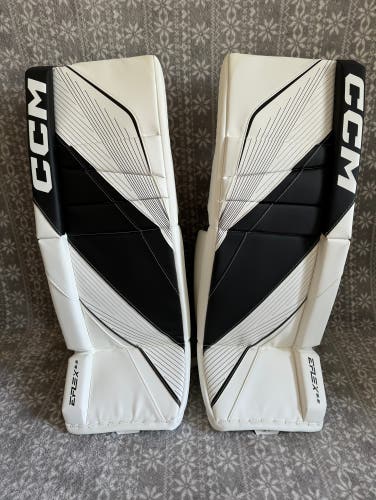 New Senior 32" + 1" CCM EFLEX 6.5 Goalie Leg Pads Black/White