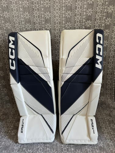 New Intermediate 30”+1” CCM EFLEX 6.9 Goalie Leg Pads Navy/White