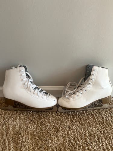 Used DBX  Junior 7 Figure Skates