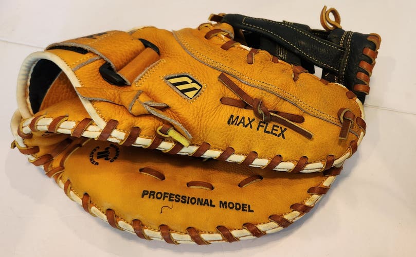 Mizuno First Baseman’s Glove