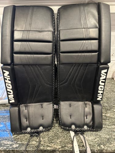 New 24" Vaughn Velocity V9 Goalie Leg Pads