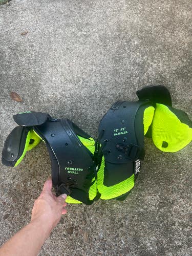 Used Small Youth Douglas Commando Shoulder Pads