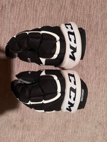 CCM 15" Pro Stock HG12 Gloves